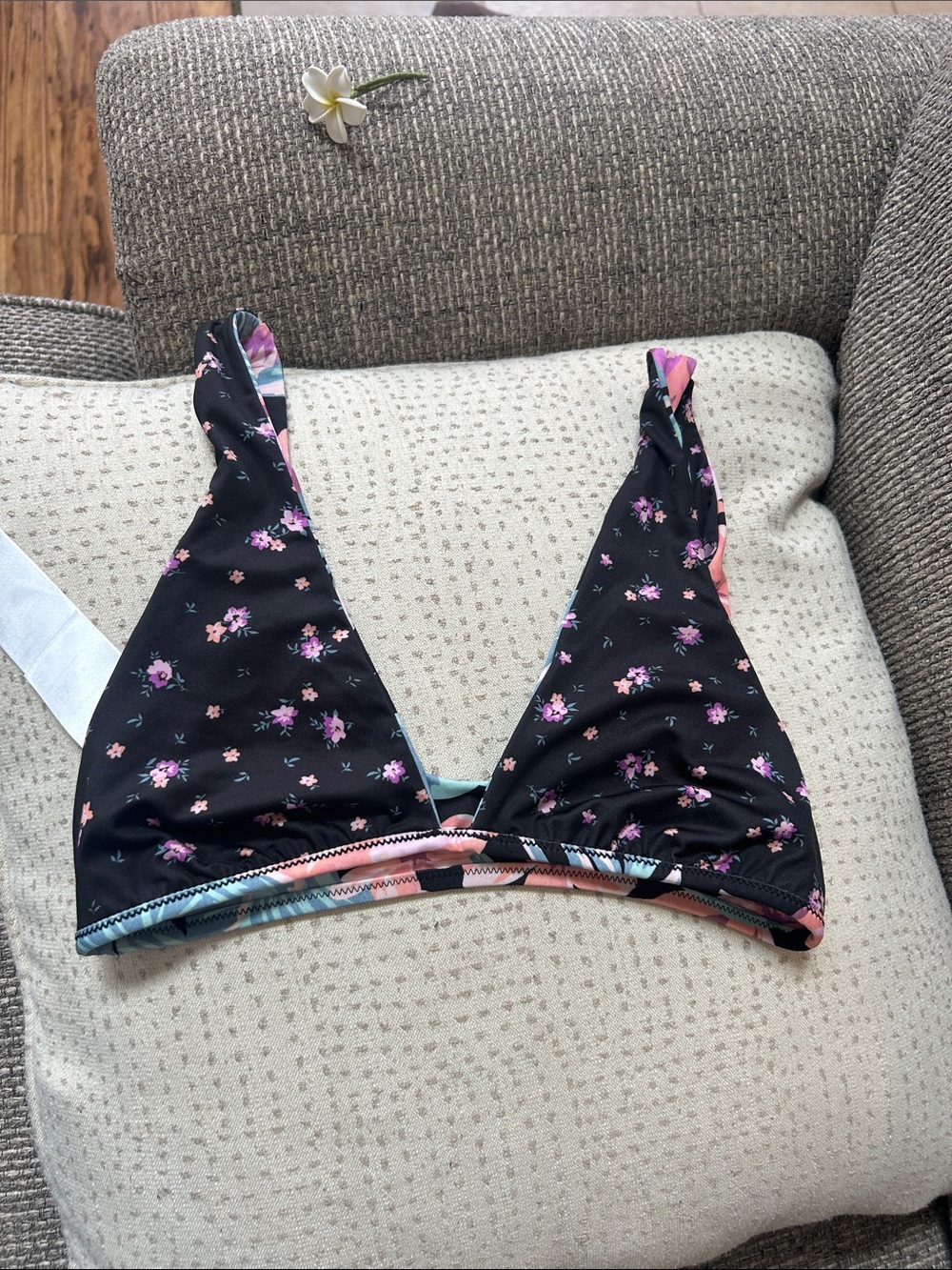 Billabong bikini top